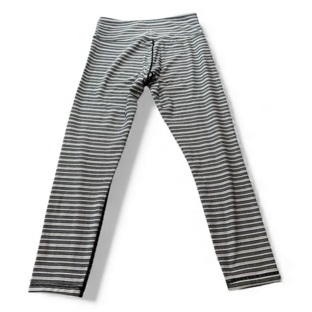 Zyia Active Light Leggings Black Striped Athletic 7/8 Size 6-8Workout Yoga